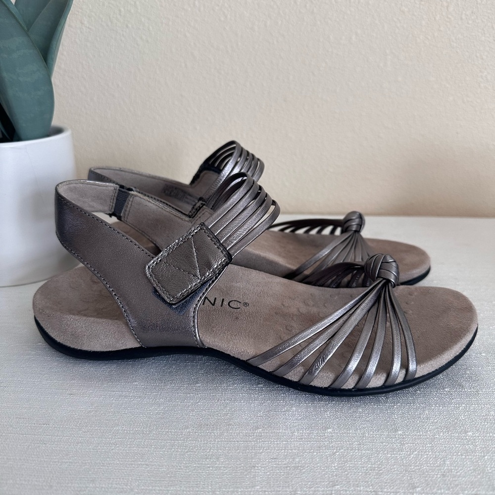 VIONIC Talulah Taupe Metal Leather Multi Strap Knotted Orthotic Sandals Womens 8